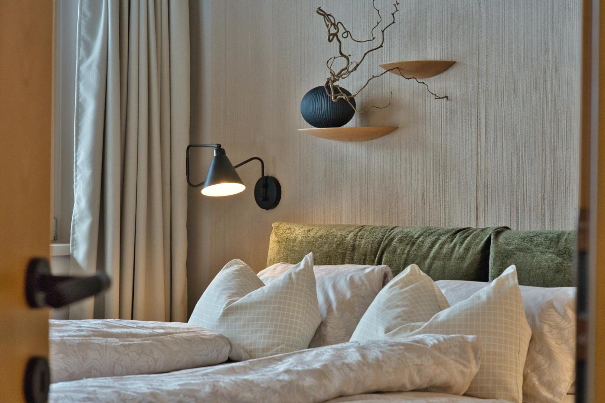 Nature Suite,1742597516:JPEG